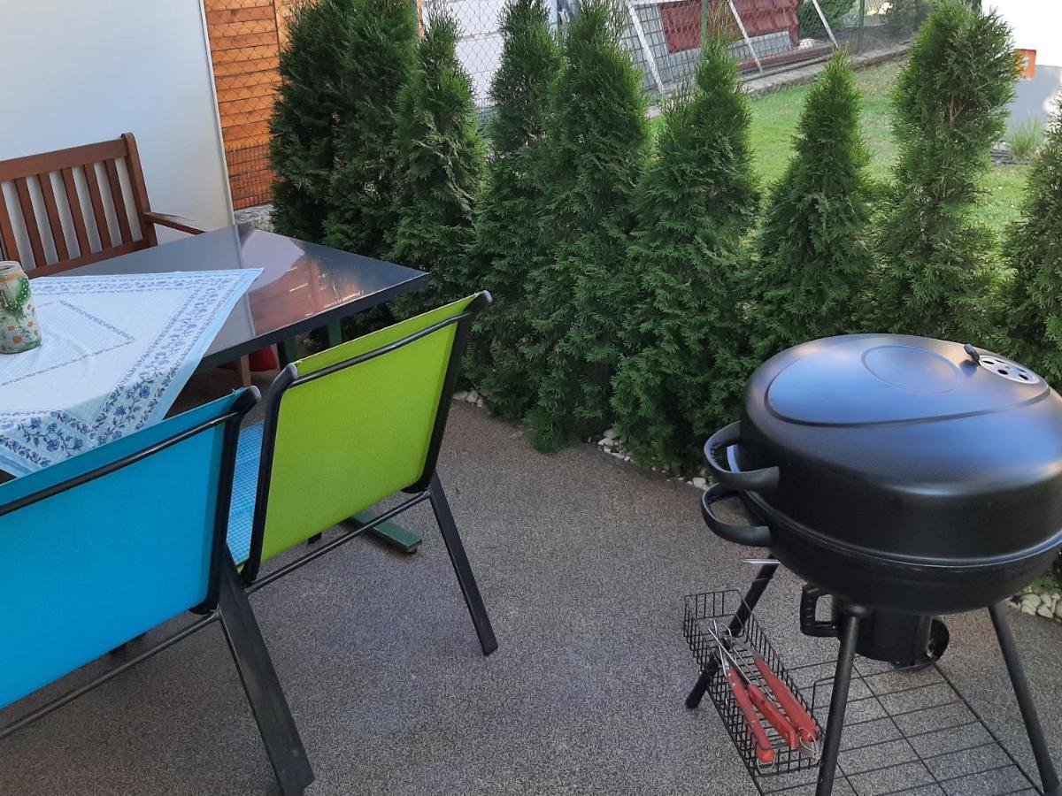 U Mna Doma Apartment Lucatin Bagian luar foto