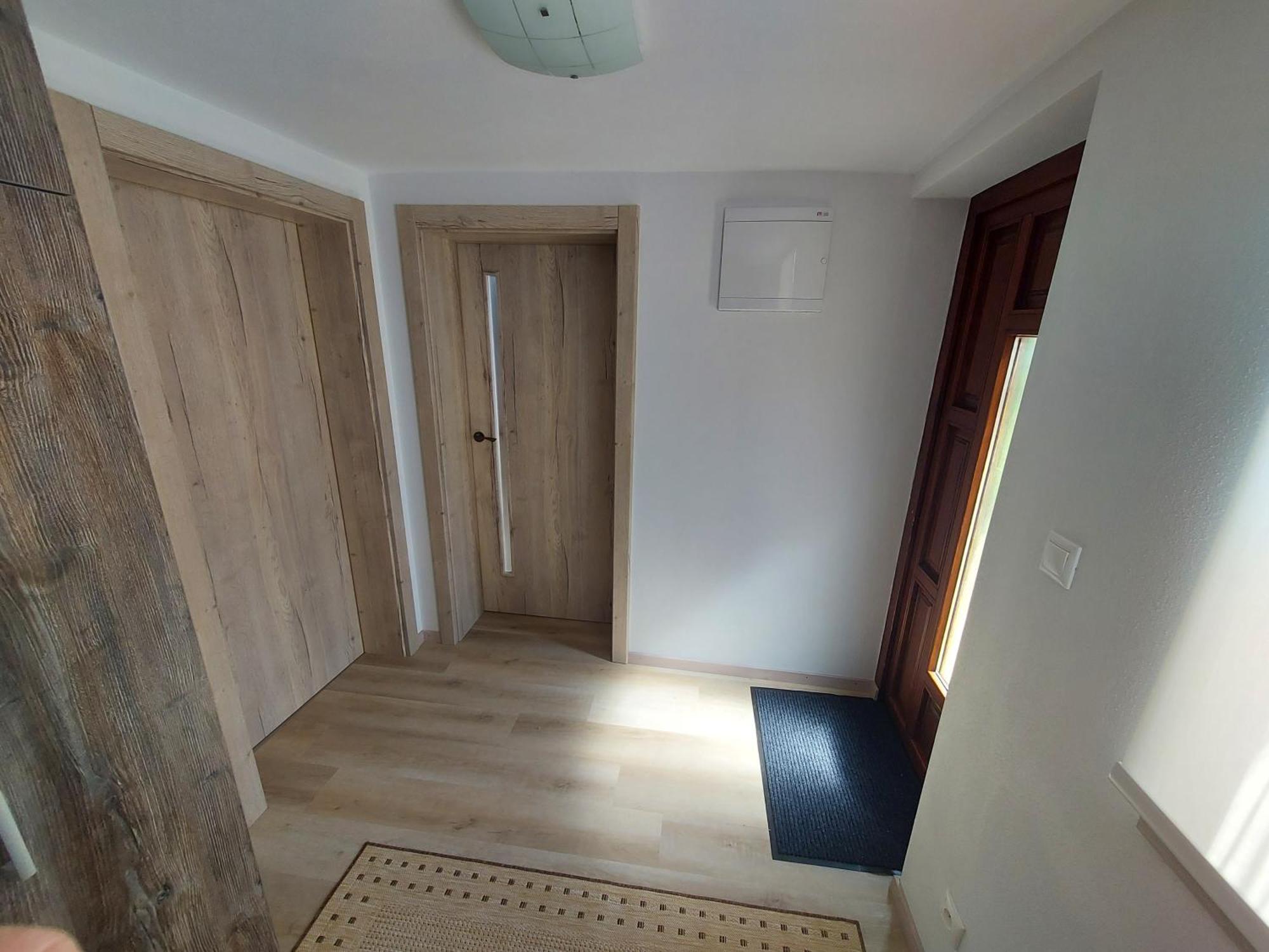 U Mna Doma Apartment Lucatin Bagian luar foto